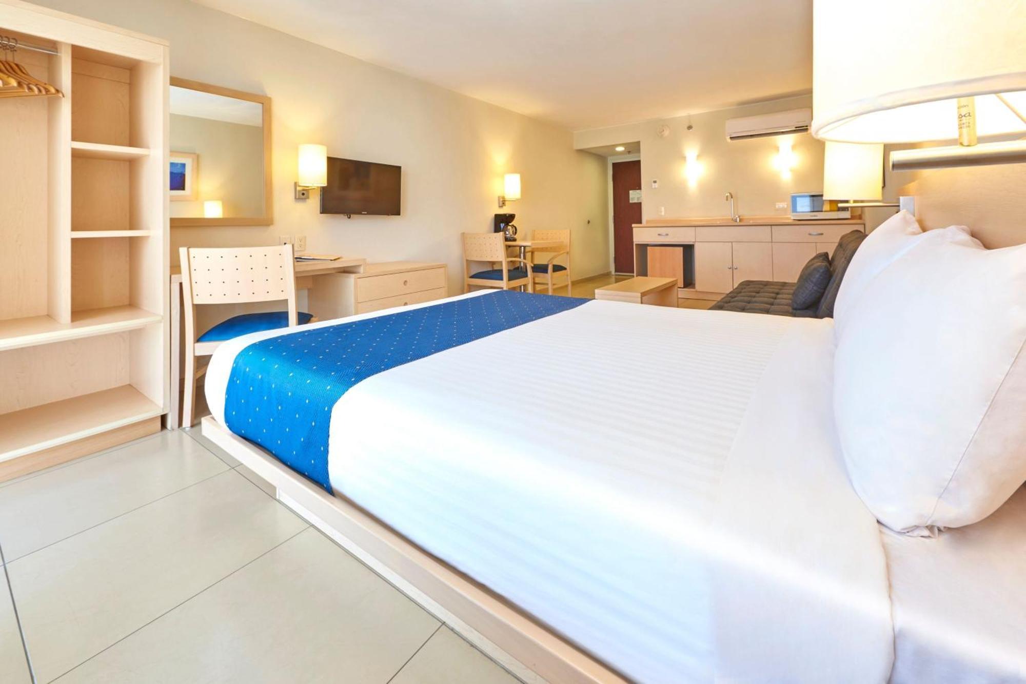 City Express By Marriott Manzanillo Exterior foto